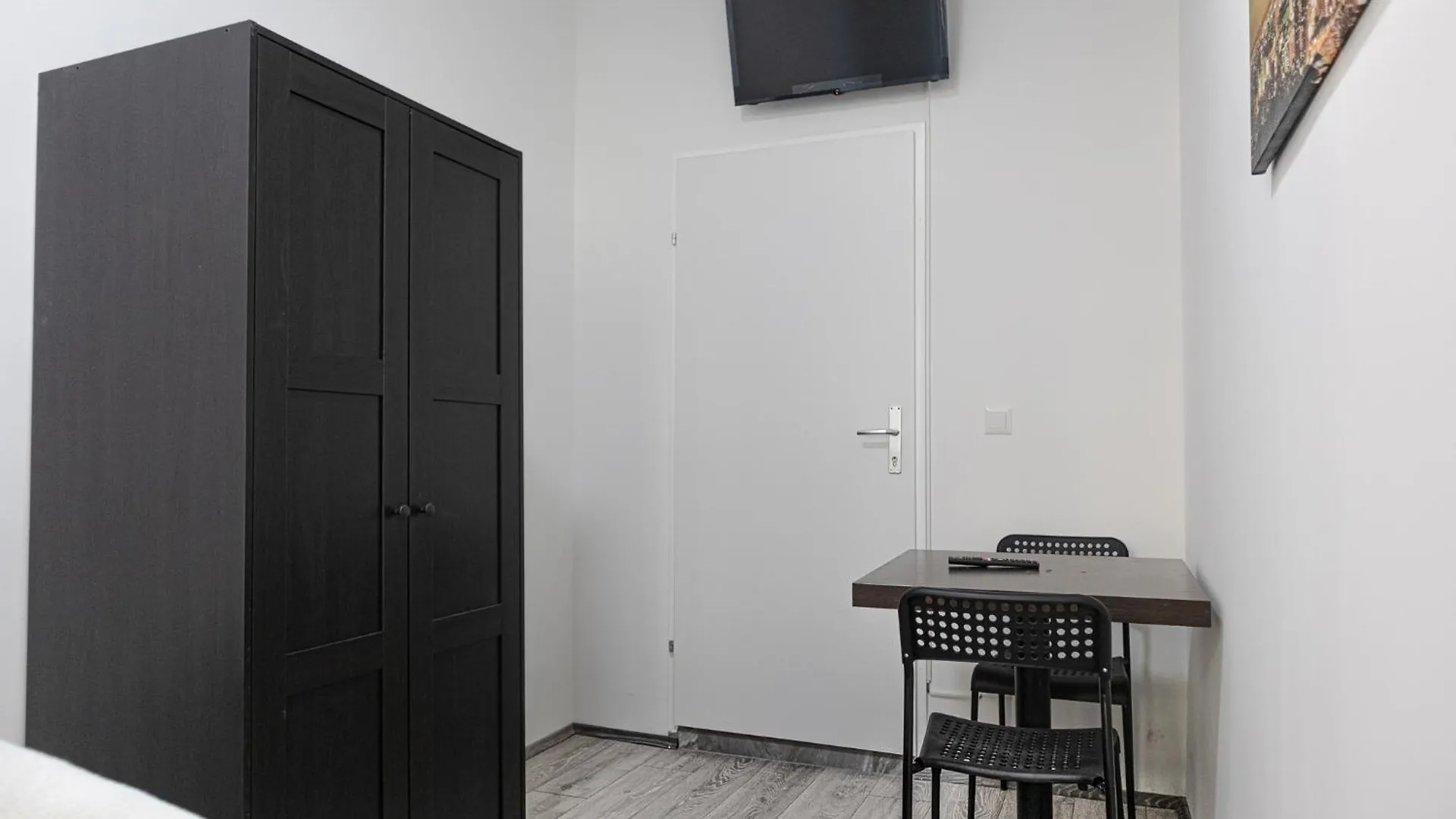 Affordable 5-Br Shared Apartment / Enkplatz U3 Getaway Vienna 0*,