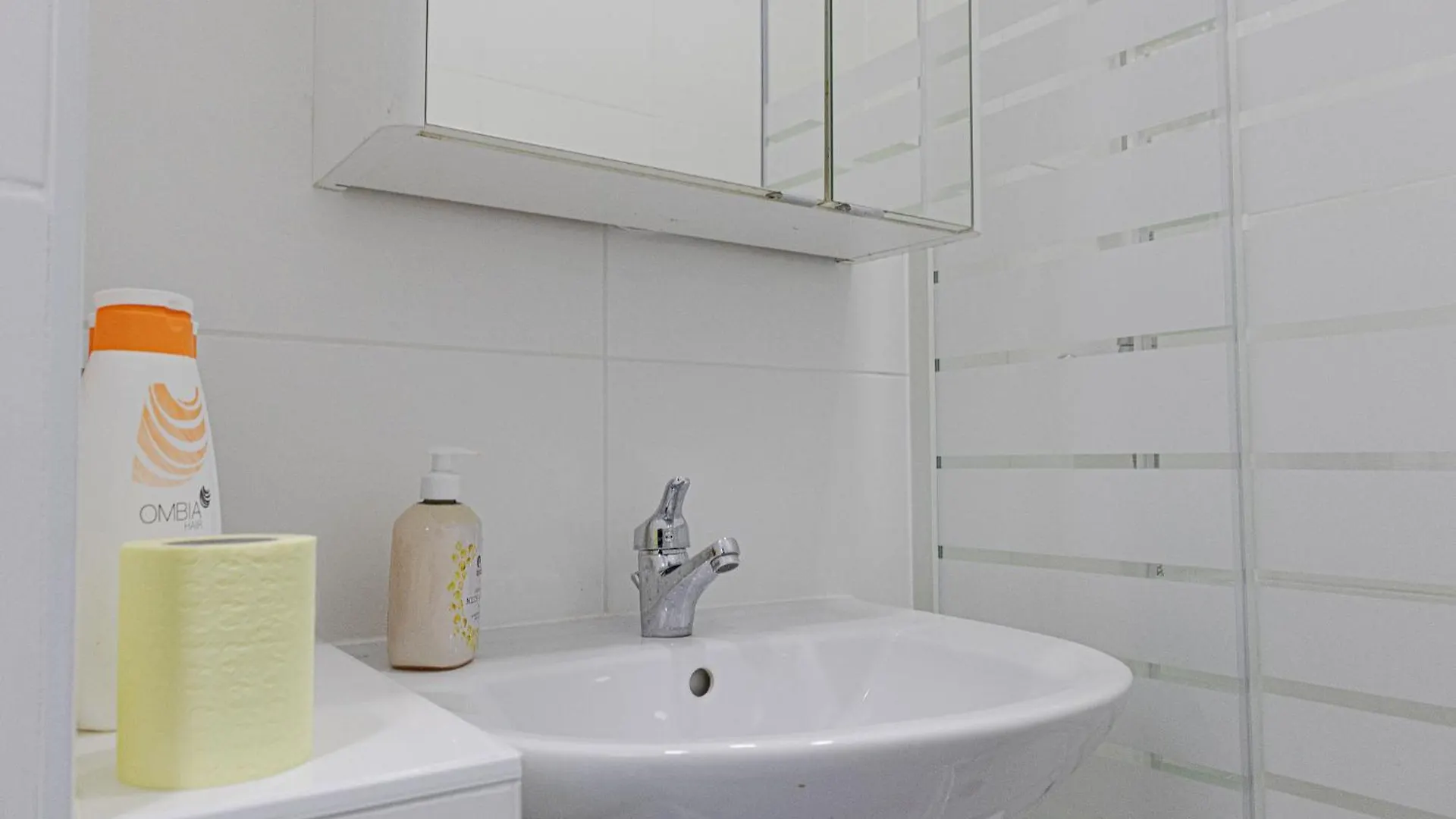Affordable 5-Br Shared Apartment / Enkplatz U3 Getaway Vienna 0*,